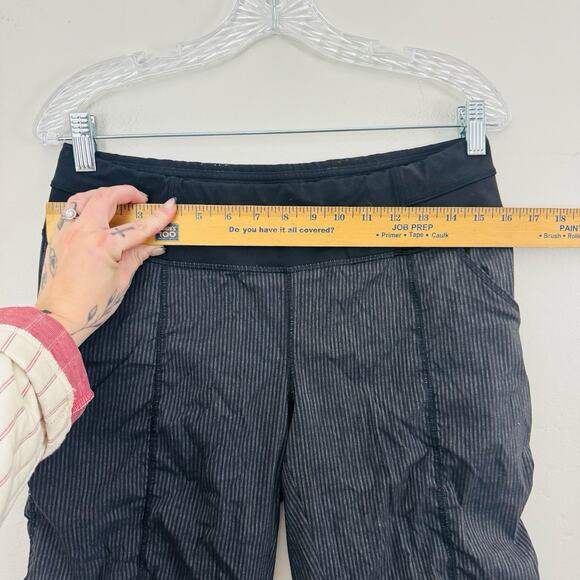 Lucy Activewear Gray Ruched Side Cropped Pants Women’s Size M - Picture 2 of 7